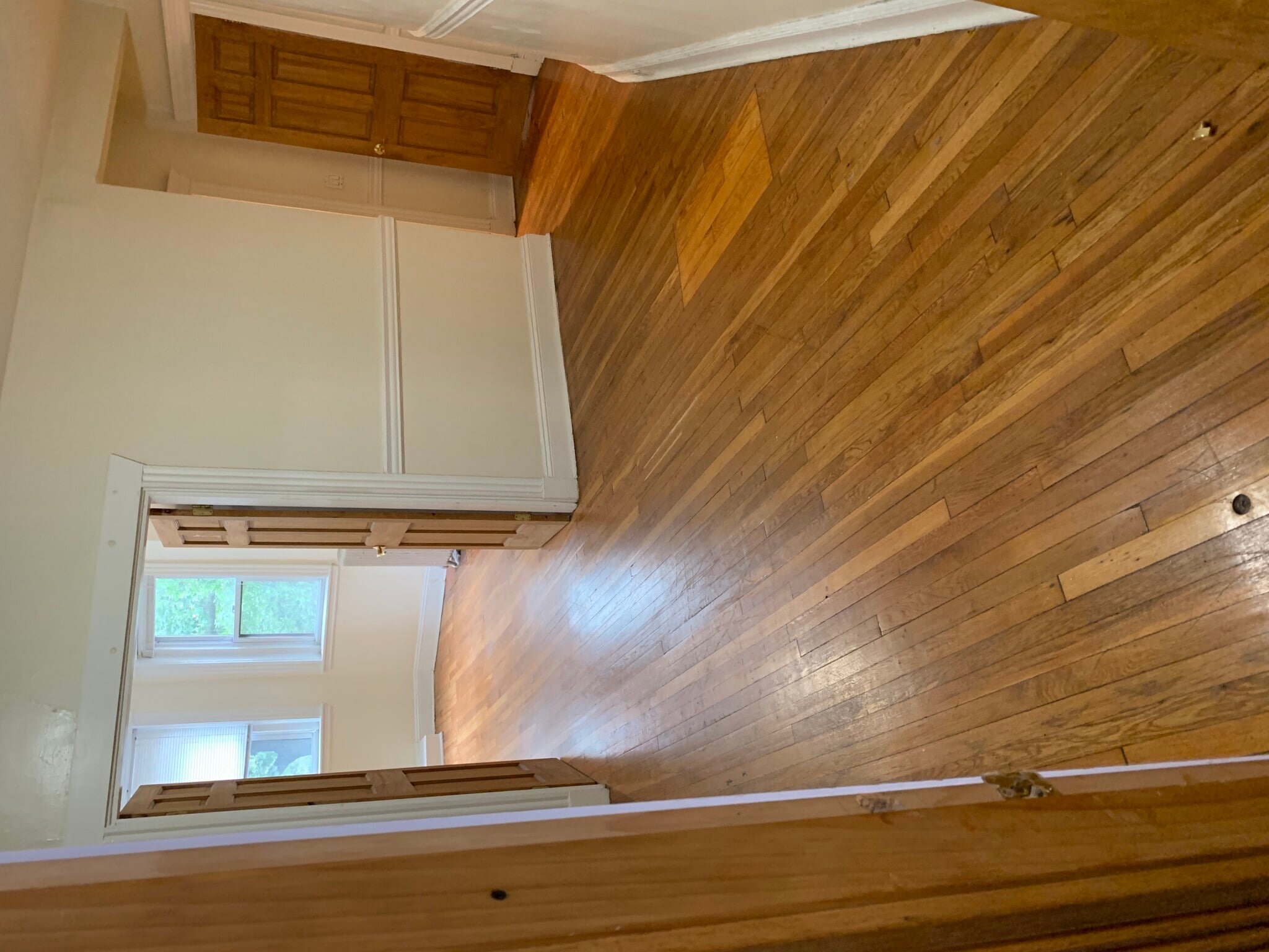 Building Photo - 352 Riverway