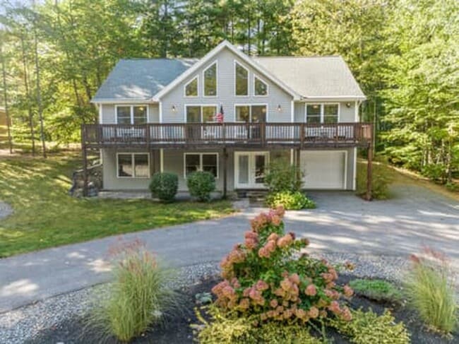 Building Photo - Spacious & Comfortable 4 Bedroom House - C...