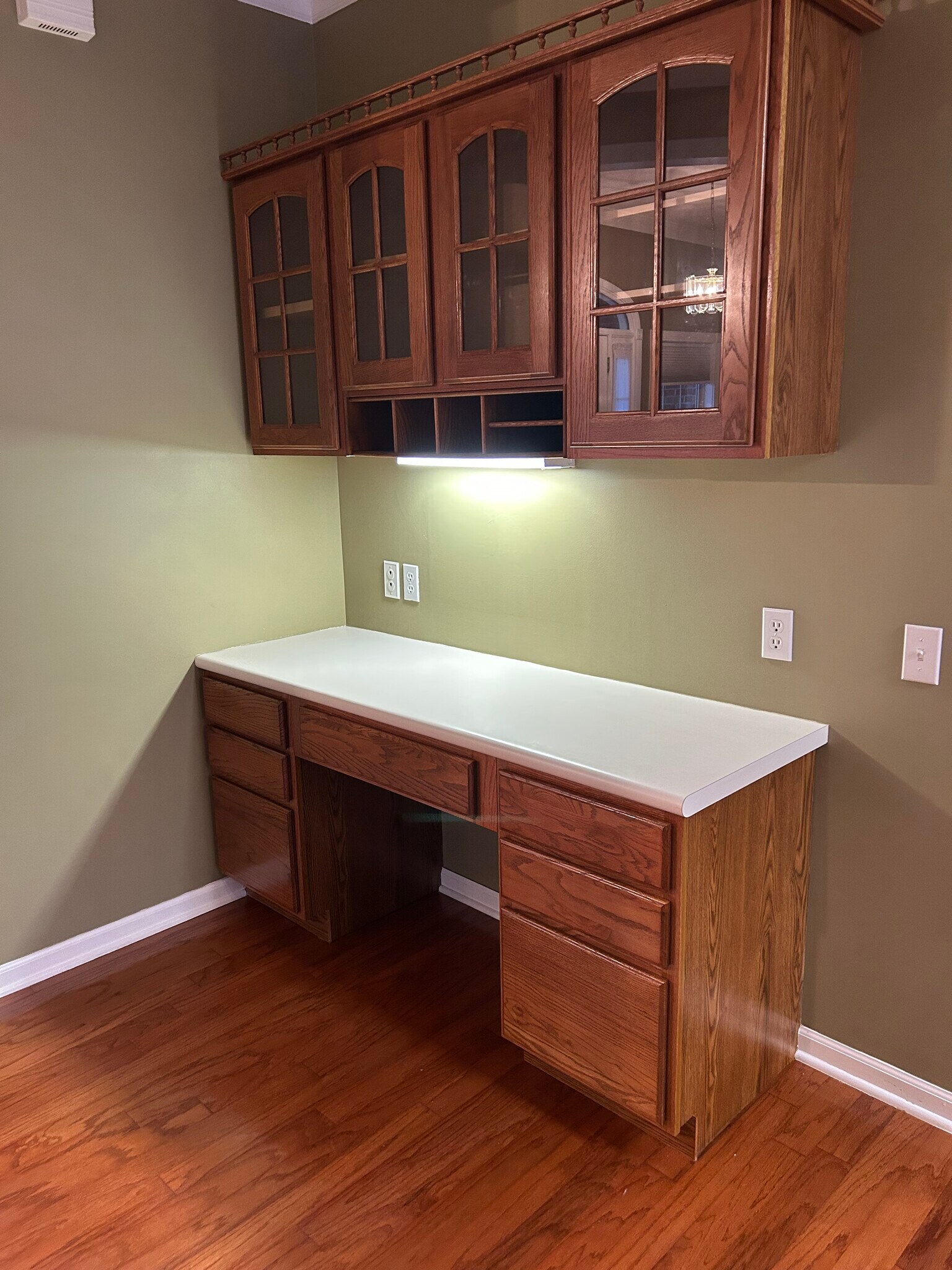 Building Photo - 700 Sudbury Dr