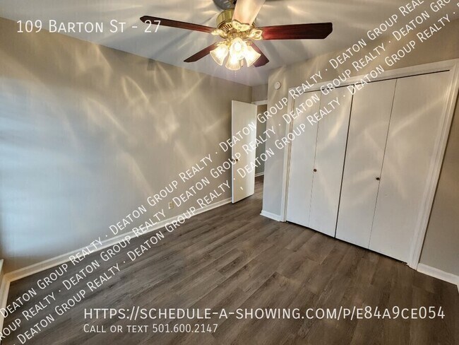 Building Photo - 109 Barton St