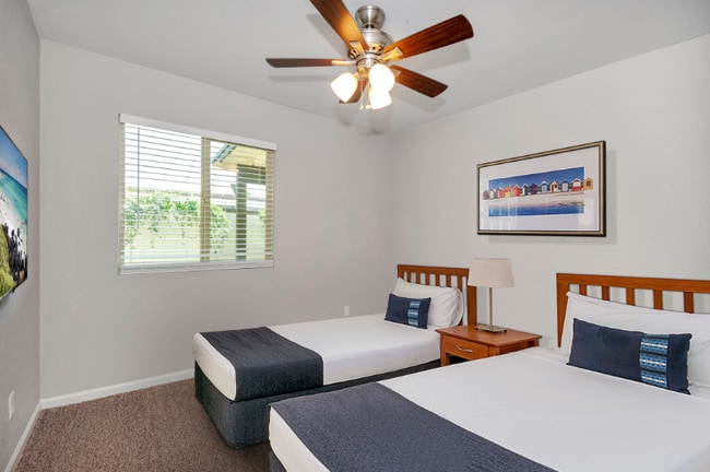 Building Photo - 2515 E Villa Maria Dr