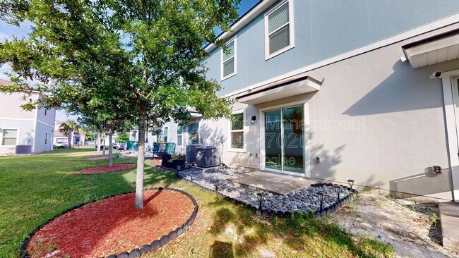 Building Photo - 373 Aralia Ln