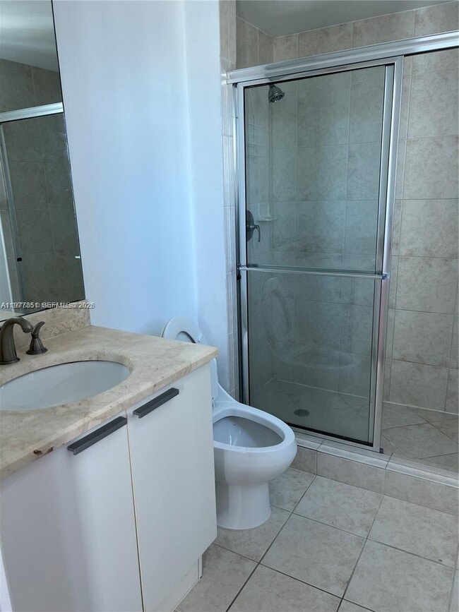 Building Photo - 14951 Royal Oaks Ln