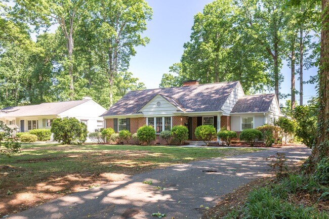 Building Photo - 3408 Kirby Dr