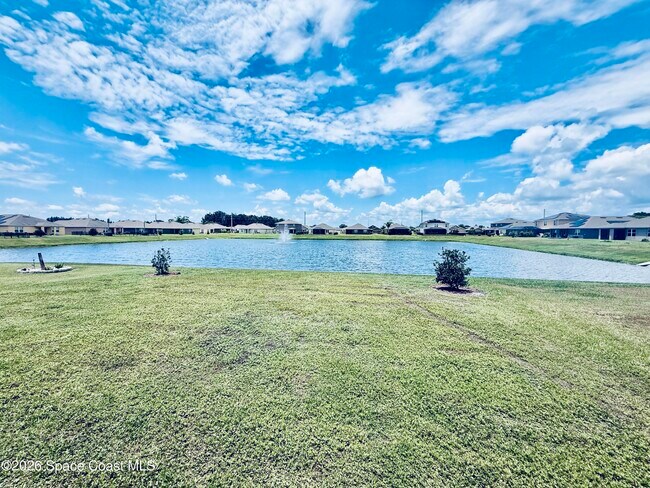 Building Photo - 465 Sorrento Dr