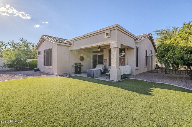 Building Photo - 4269 E Cassia Ln