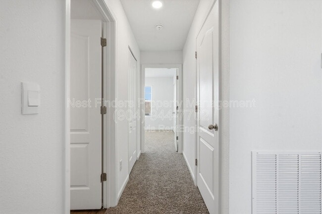 Building Photo - 190 Ardila Cir