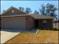 Building Photo - 8801 Northwood Creek Dr