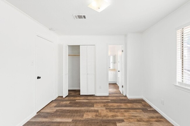 Building Photo - 1712 Timber Ridge Rd