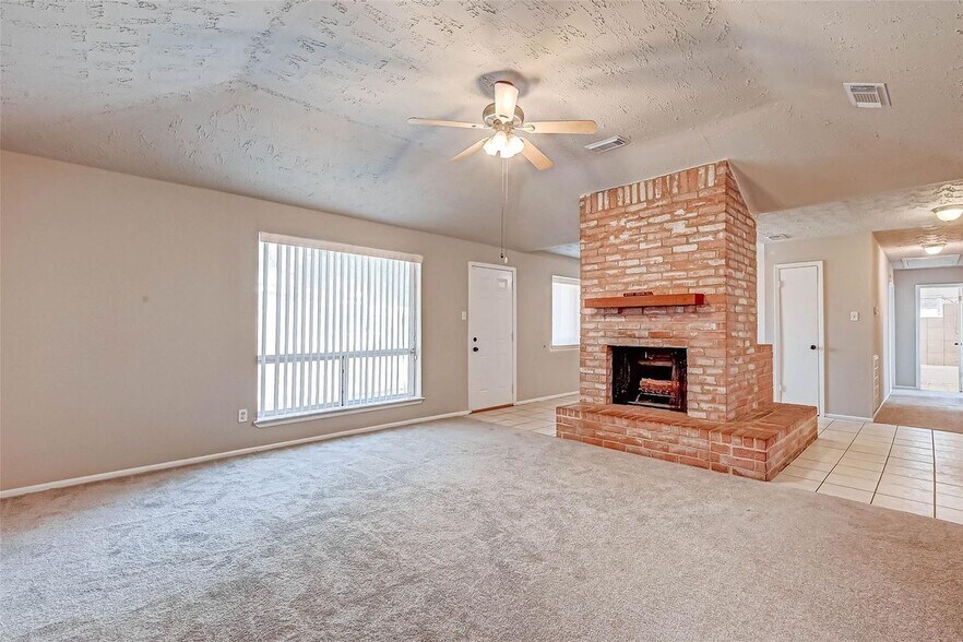 Building Photo - 24130 Silversmith Ln