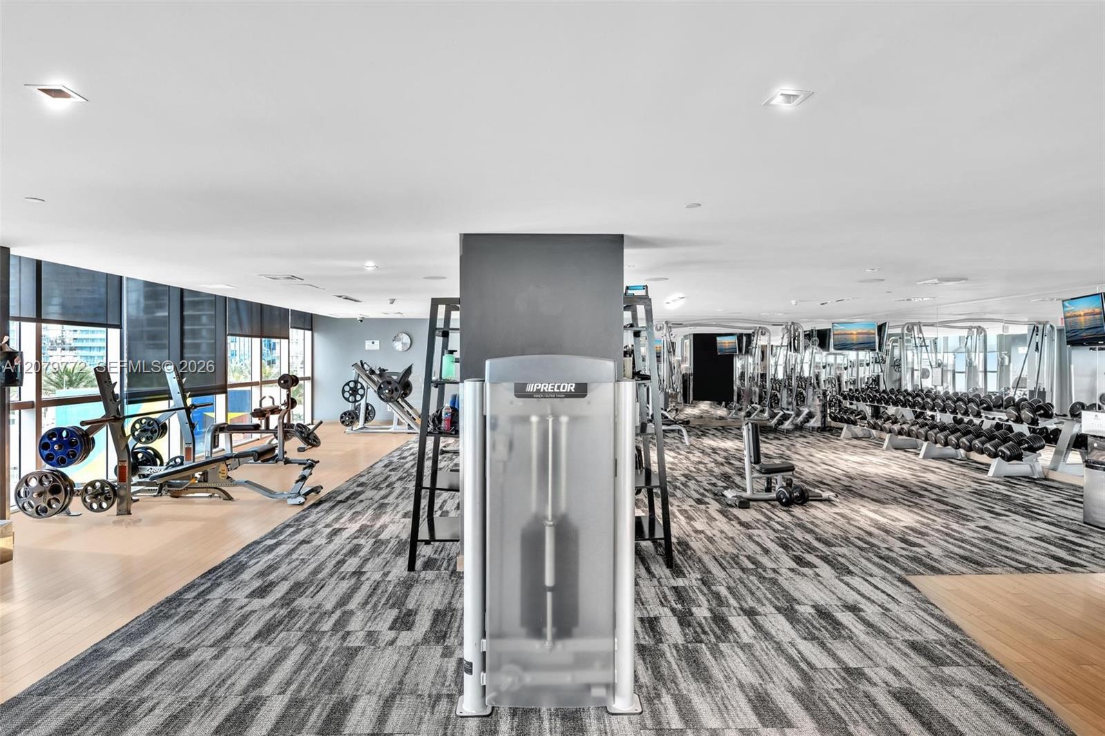 Building Photo - 900 Biscayne Blvd