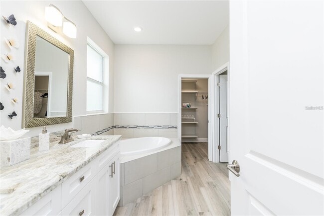 Building Photo - 5816 Little River Dr