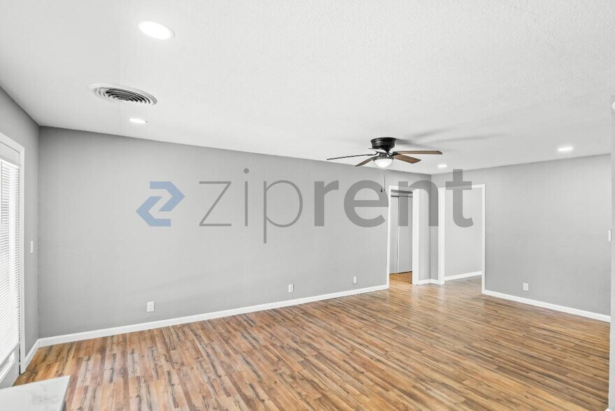 Building Photo - 2732 D St