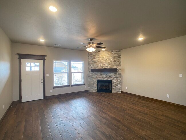 Building Photo - 3 Misty Morning Ln