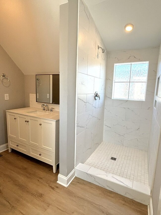 Building Photo - 9 Hanover St