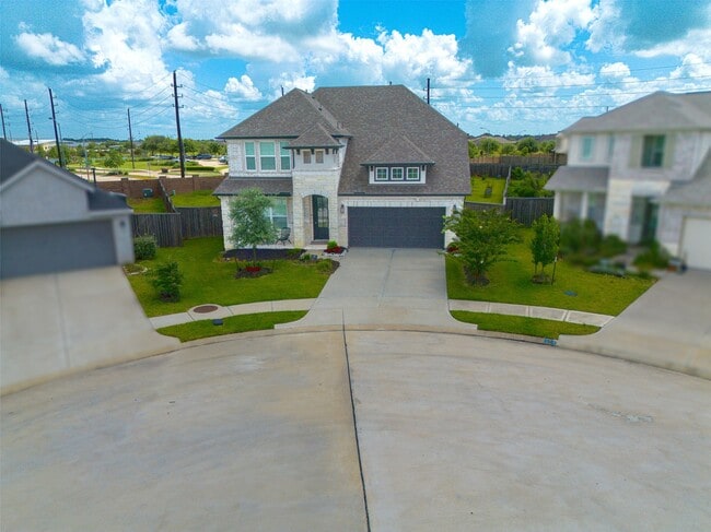 Building Photo - 31502 Willows Bracken Ct