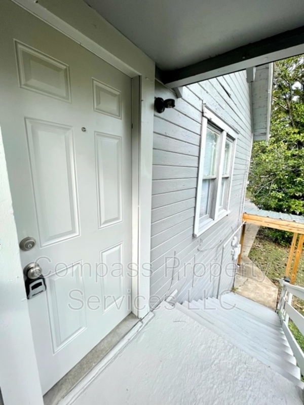 Building Photo - 628 N 36th St