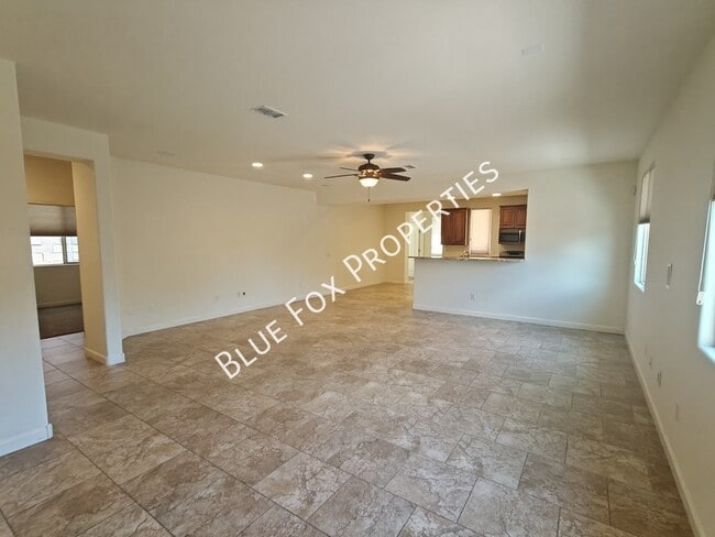 Building Photo - 12812 N Camino Vieja Rancheria