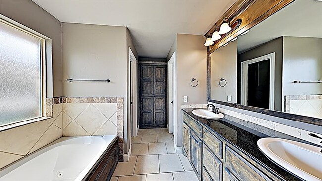 Building Photo - 17332 Hardwood Pl