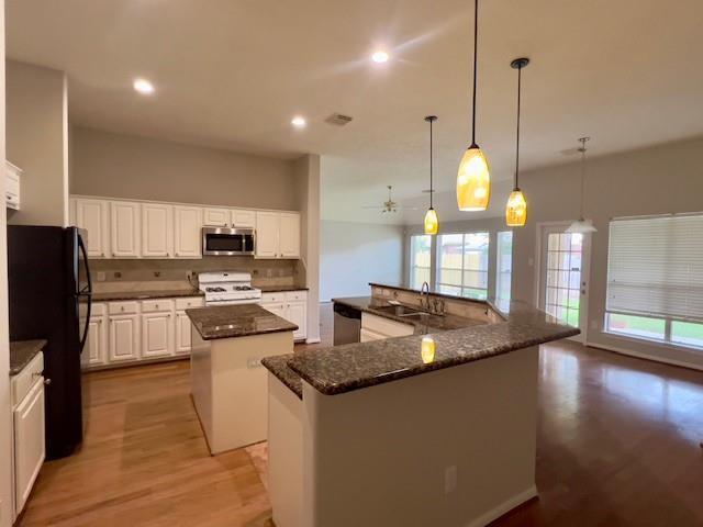Building Photo - 11535 Oak Lake Park Dr