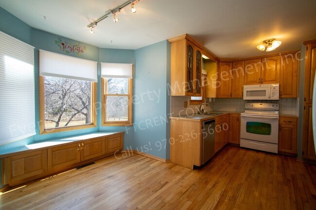 Building Photo - 2206 Wakefield Dr