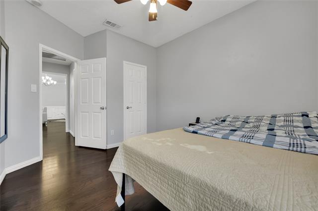 Building Photo - 2832 Claremont Dr