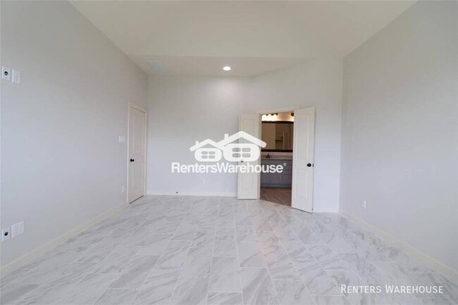 Building Photo - 2902 Iris Gable Ct