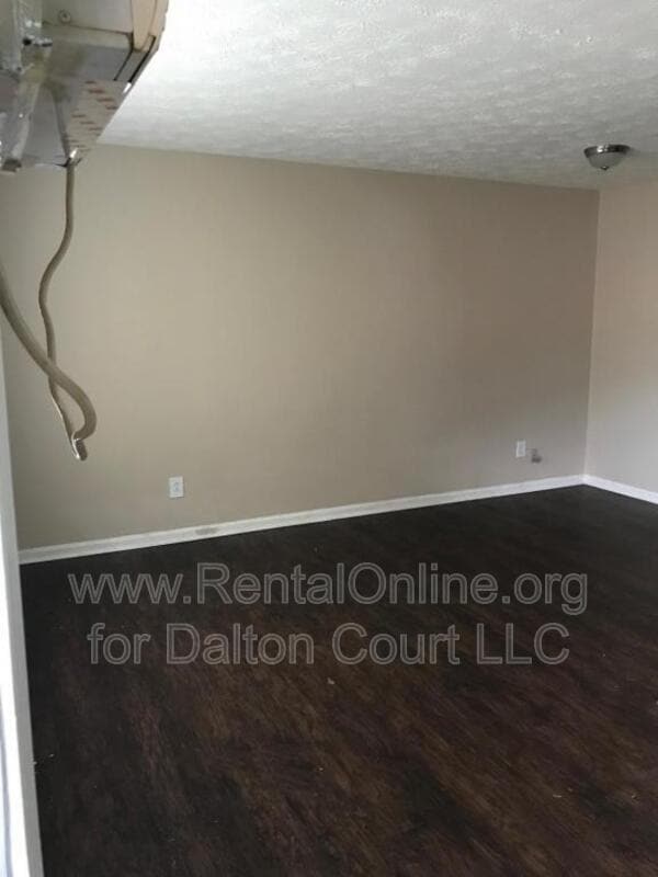 Building Photo - 1972 Cambridge Dr