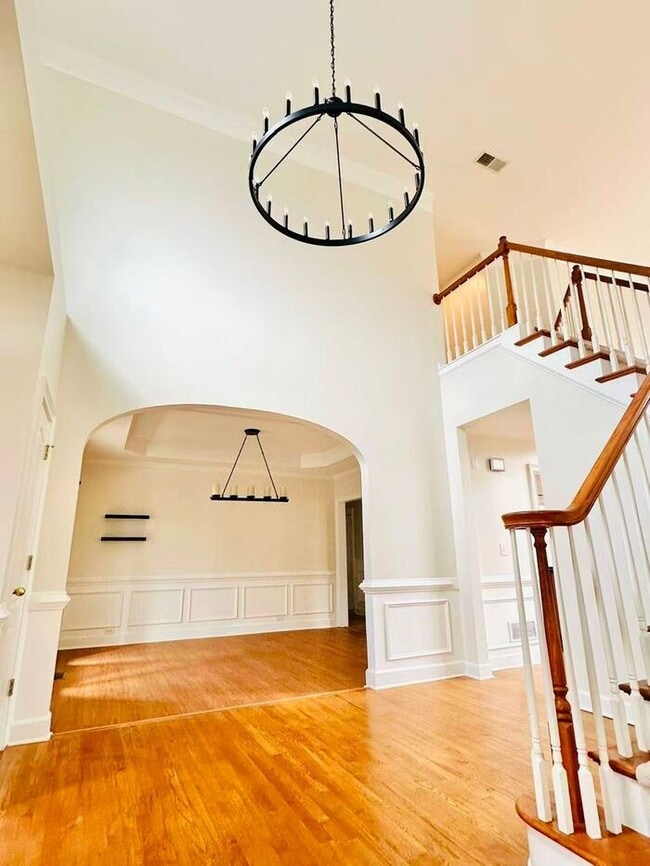 Building Photo - 12872 Waterside Dr