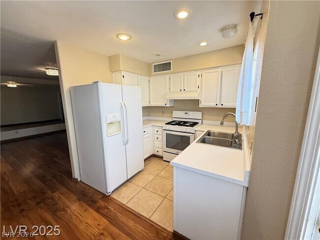 Building Photo - 8004 Celestial Ave