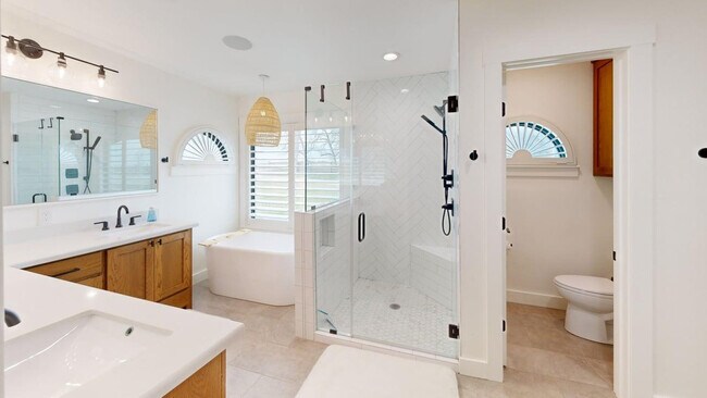 Building Photo - 5110 TX-OSR