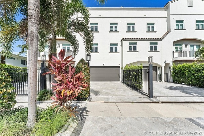Building Photo - 57 Isle of Venice Dr