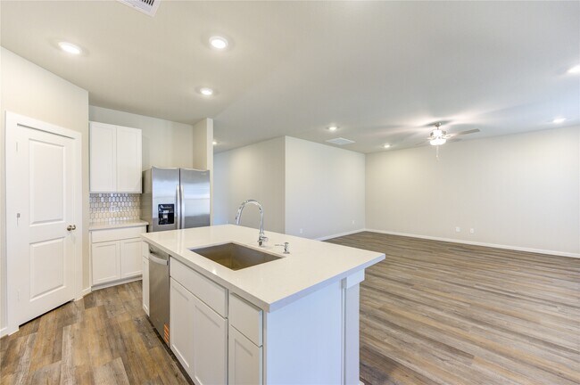 Building Photo - 6219 Lost Rdg Ln