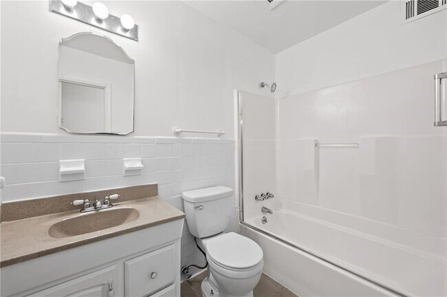 Building Photo - 4488 Richard Rd