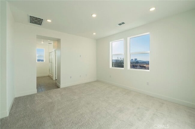 Building Photo - 253 Westdale