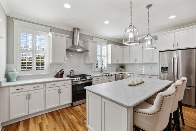 Building Photo - Beautiful 4BR/3.5BA Single Family Detached Home Steps From Vanderbilt University and Centennial Park