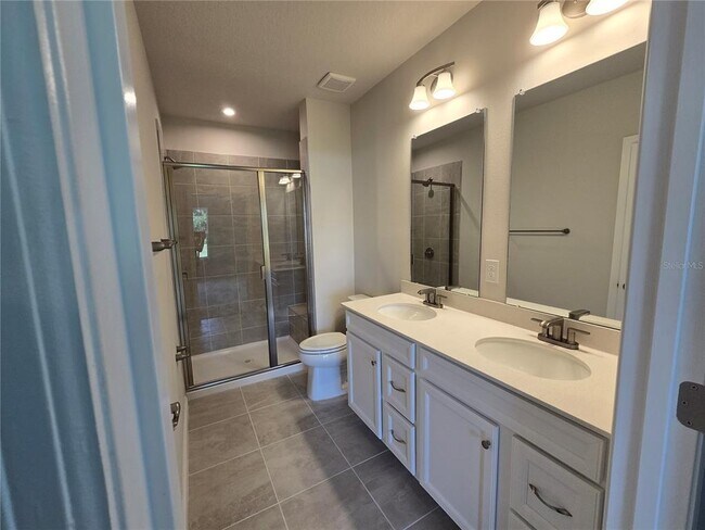 Building Photo - 456 Voltaire Dr