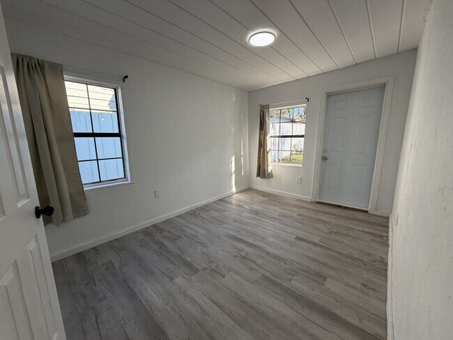 Building Photo - 317 Choctaw Trce