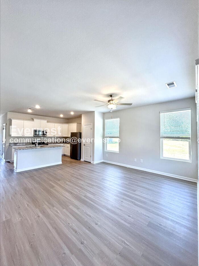 Building Photo - 2156 Willow Gln Dr