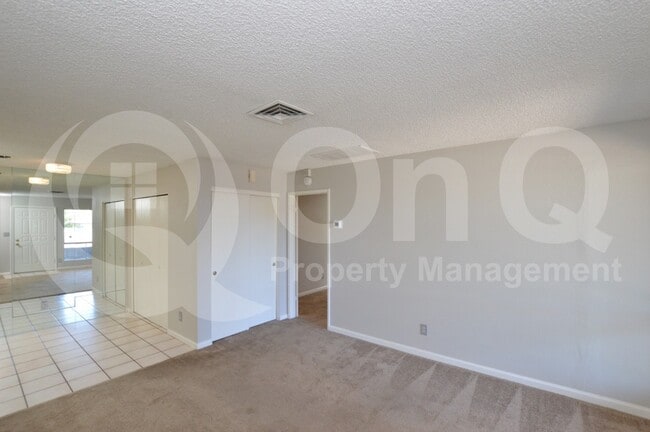 Building Photo - 4820 N 89th Ave