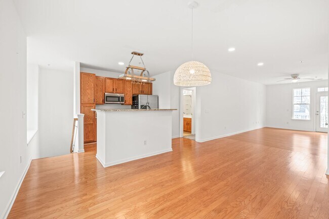 Building Photo - (Move-In Special) Charming 2-Bedroom, 2-Ba...