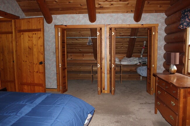 Building Photo - 502 Snowberry Ln