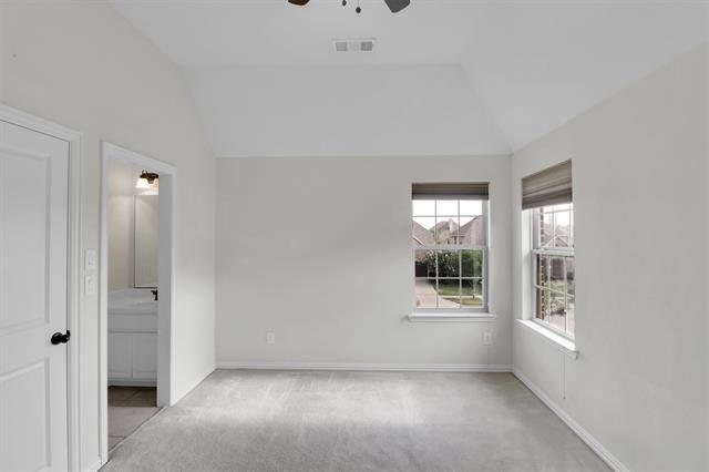 Building Photo - 13865 Pomegranate Dr
