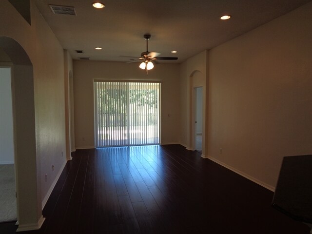 Building Photo - 7752 Blue Spring Dr