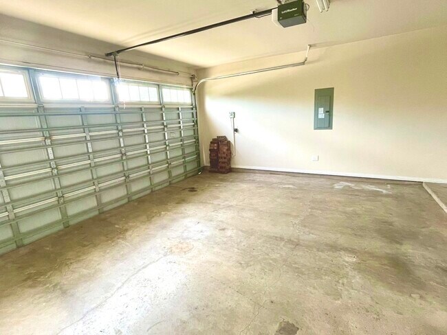 Building Photo - 1518 Summer City Dr
