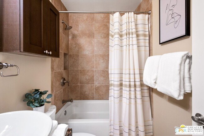 Building Photo - 45405 Lupine Ln