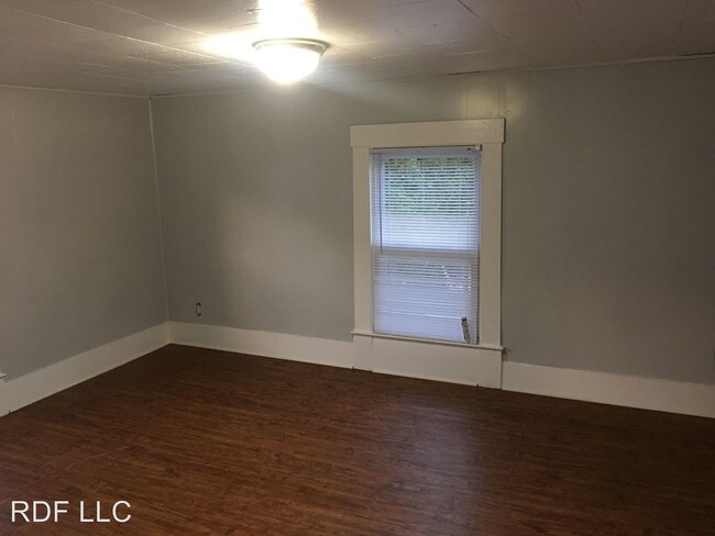 Building Photo - 3 br, 1 bath House - 2930 N. Harrison