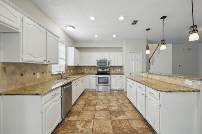 Building Photo - 2521 Timber Ridge Ln