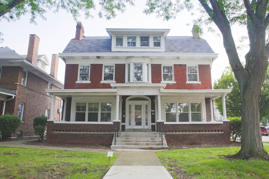 Building Photo - 116 E 12th Ave