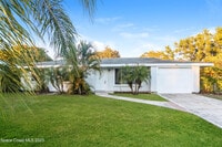 Building Photo - 229 SW Kentwood Rd